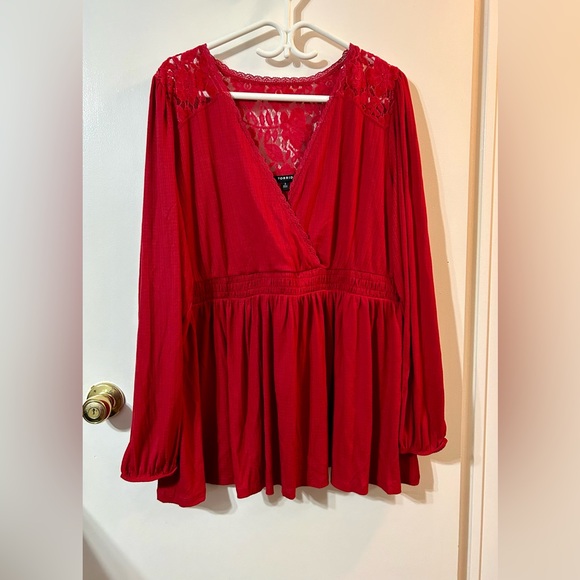 Torrid Textured V-Neck Babydoll - Picture 4 of 7